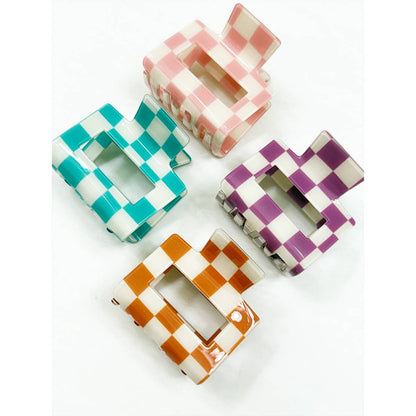 Most Wanted Checkered Hair Claw