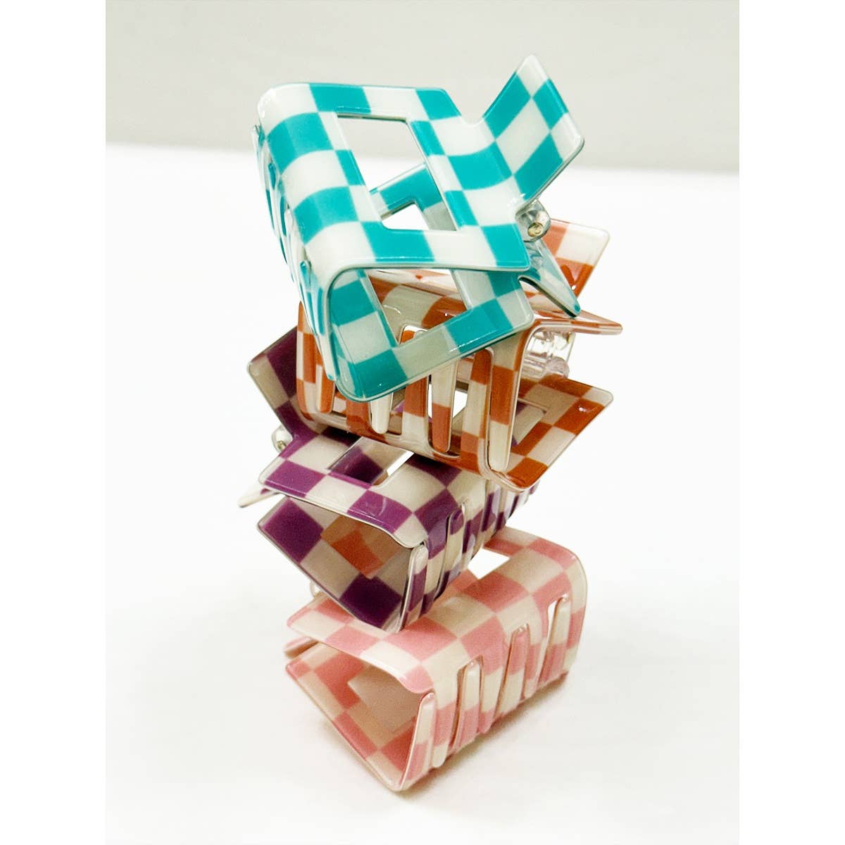 Most Wanted Checkered Hair Claw