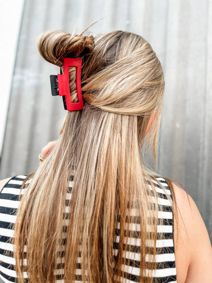 Red/Black Two-Toned Rectangle Claw